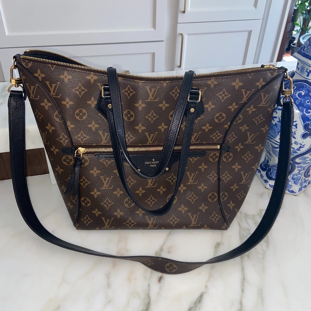 Louis Vuitton Monogram Zipped Tote